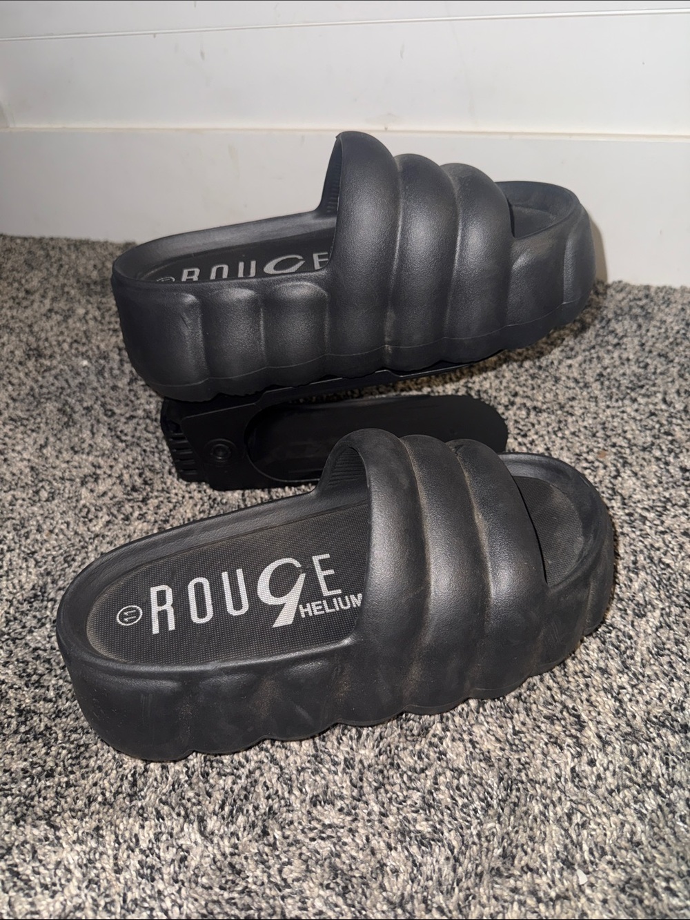 Rouge Helium Women’s Size 11 Black Pillow Slide Sandals Chunky Platform
